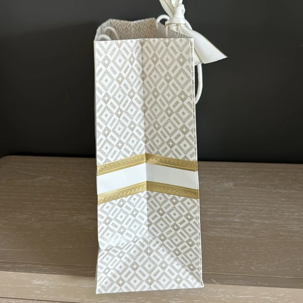 DIOR GOLD & CREAM LUXURY GIFT BAG & DIOR RIBBON